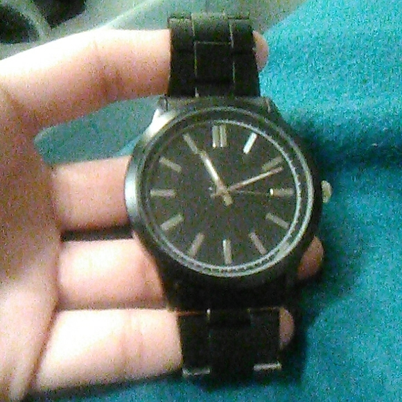 Watch - Picture 3 of 5